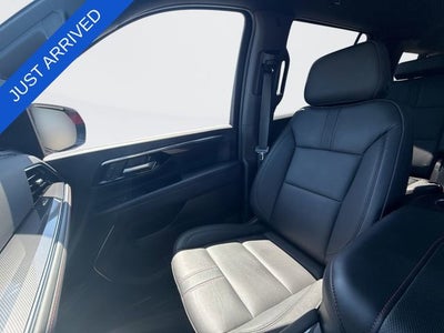 2025 Chevrolet Suburban RST