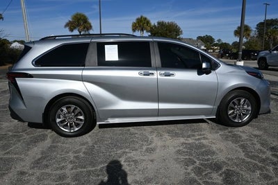 2025 Toyota Sienna XLE