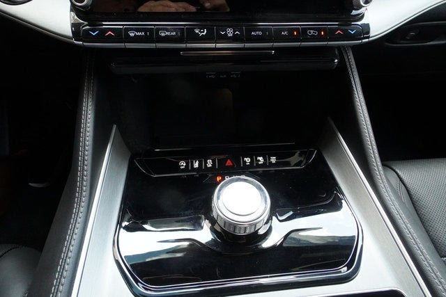 2025 Jeep Wagoneer Series II Carbide