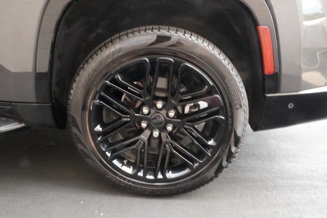 2025 Jeep Wagoneer Series II Carbide