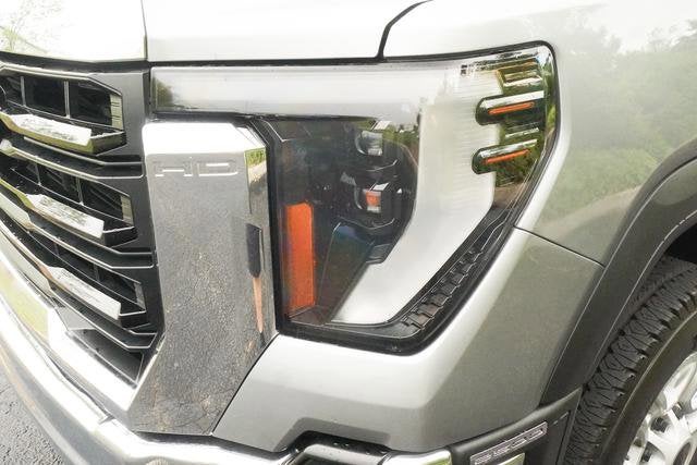 2024 GMC Sierra 2500 HD Pro