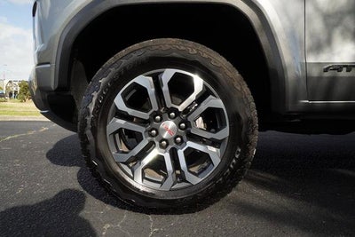 2024 GMC Canyon AT4