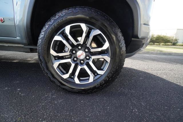 2024 GMC Canyon AT4