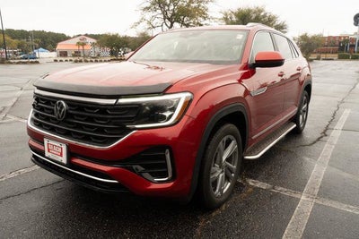 2024 Volkswagen Atlas Cross Sport 2.0T SEL R-Line