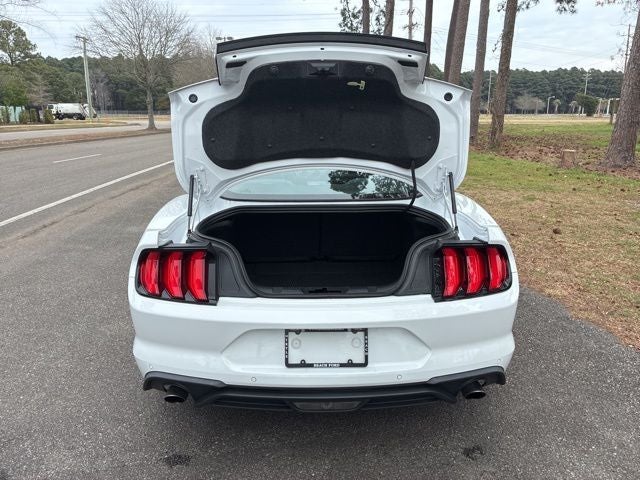 2022 Ford Mustang EcoBoost