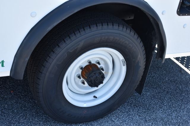 2025 Ford E-350SD Base Cutaway