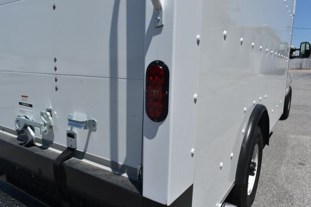 2025 Ford E-350SD Base Cutaway