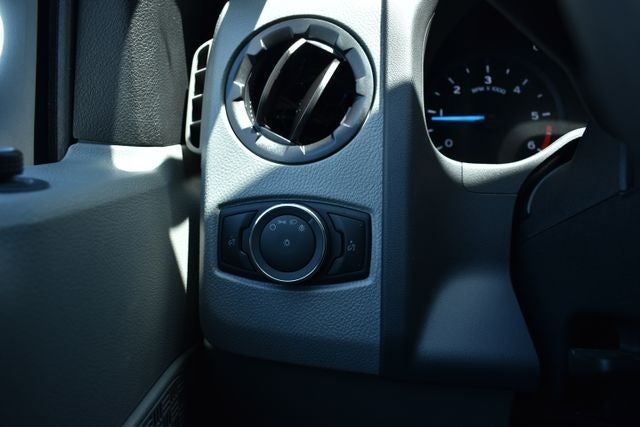 2025 Ford E-350SD Base Cutaway