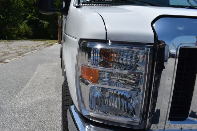 2025 Ford E-350SD Base Cutaway