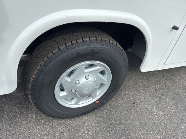 2026 Ford E-350SD Base Cutaway