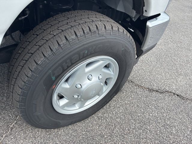 2026 Ford E-350SD Base Cutaway