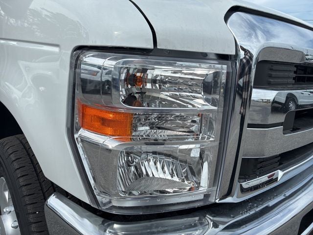 2026 Ford E-350SD Base Cutaway