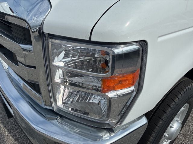 2026 Ford E-350SD Base Cutaway