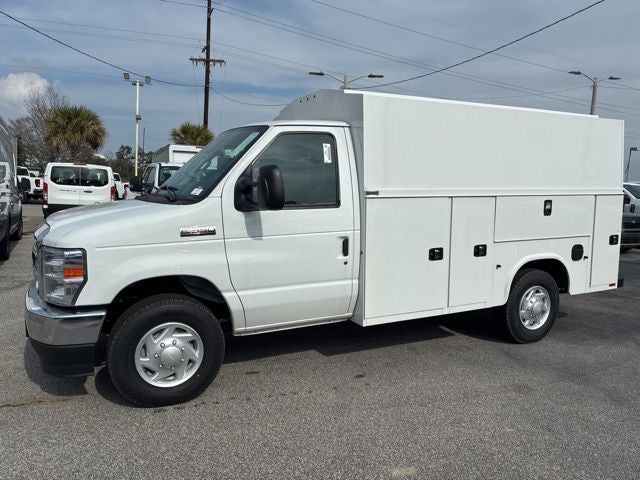 2026 Ford E-350SD Base Cutaway