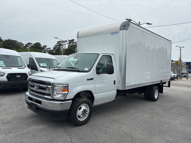 2026 Ford E-450SD Base