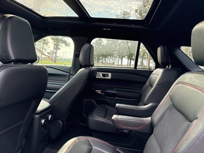 2023 Ford Explorer ST-Line