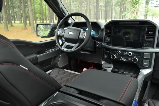 2025 Ford F-150 XLT BLACK WIDOW