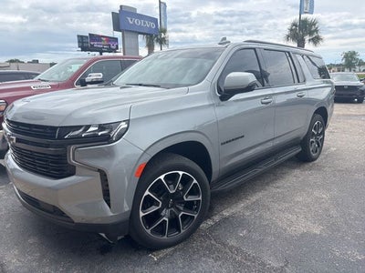 2023 Chevrolet Suburban RST