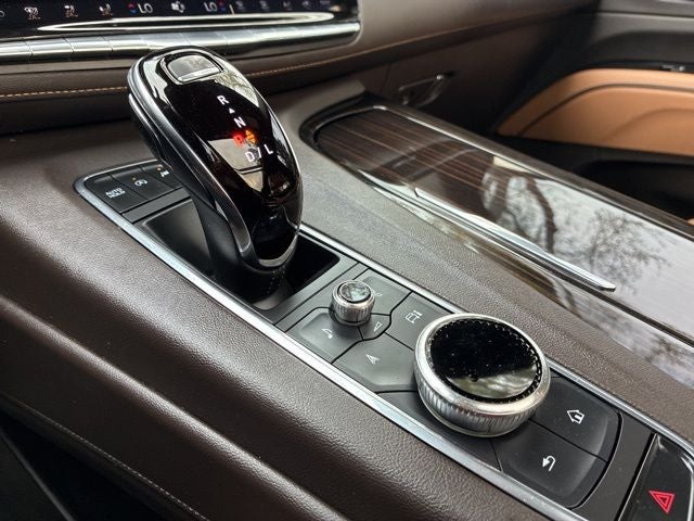 2022 Cadillac Escalade ESV Premium