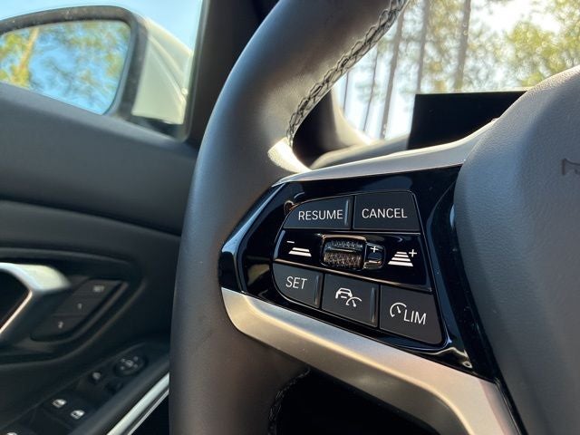 2025 BMW 3 Series 330i