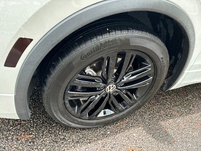2022 Volkswagen Tiguan 2.0T SE R-Line Black