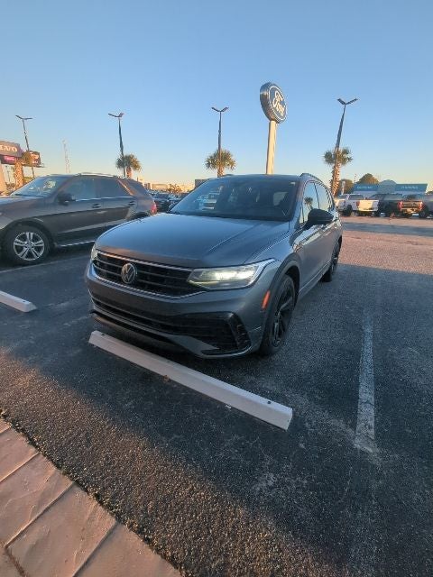 2023 Volkswagen Tiguan 2.0T SE R-Line Black