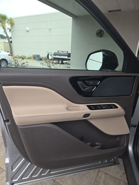 2023 Lincoln Aviator Standard