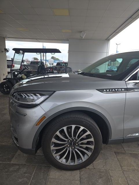 2023 Lincoln Aviator Standard