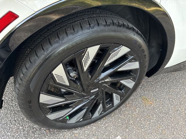 2025 Lincoln Nautilus Reserve