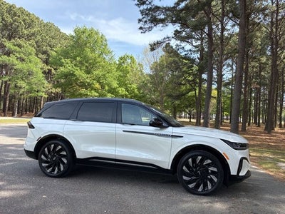 2025 Lincoln Nautilus Reserve