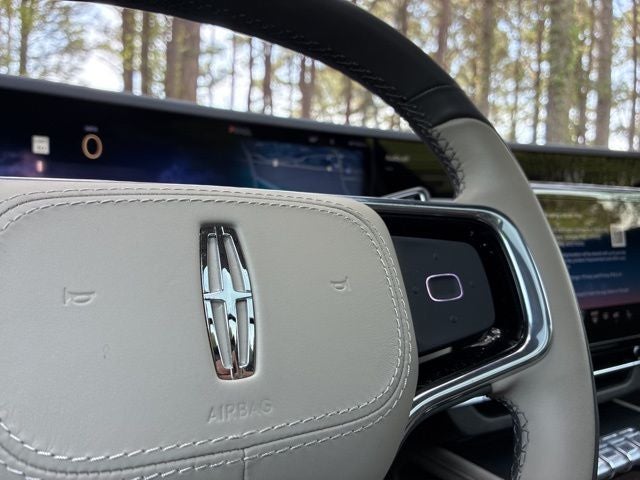 2025 Lincoln Nautilus Reserve