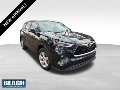 2024 Toyota Highlander LE