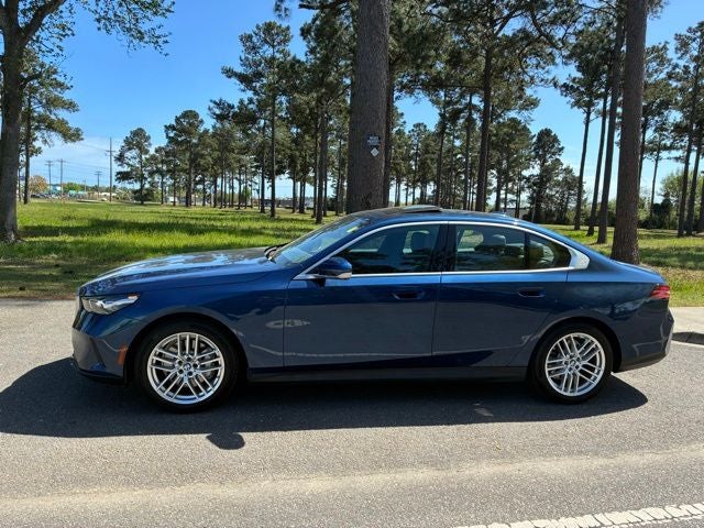 2024 BMW 5 Series 530i