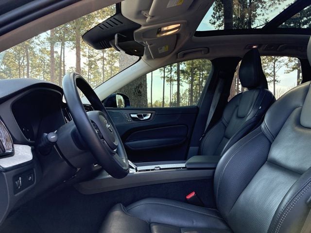 2022 Volvo XC60 B6 Inscription