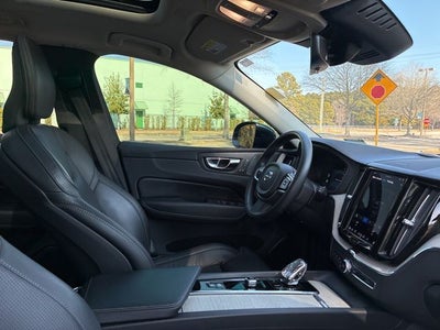 2022 Volvo XC60 B6 Inscription
