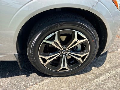2022 Volvo XC60 B5 Momentum
