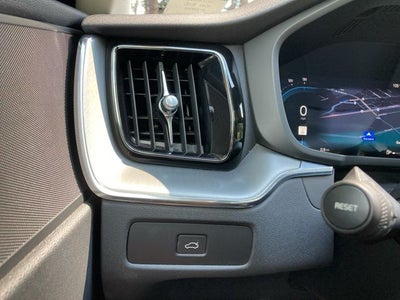 2023 Volvo XC60 B5 Core