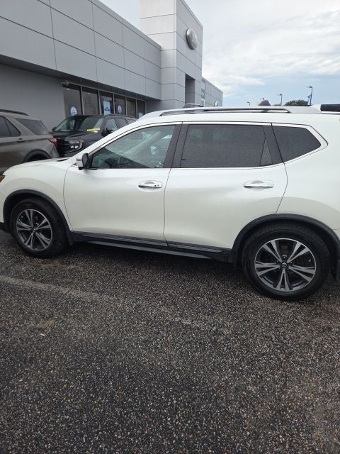 2017 Nissan Rogue SL