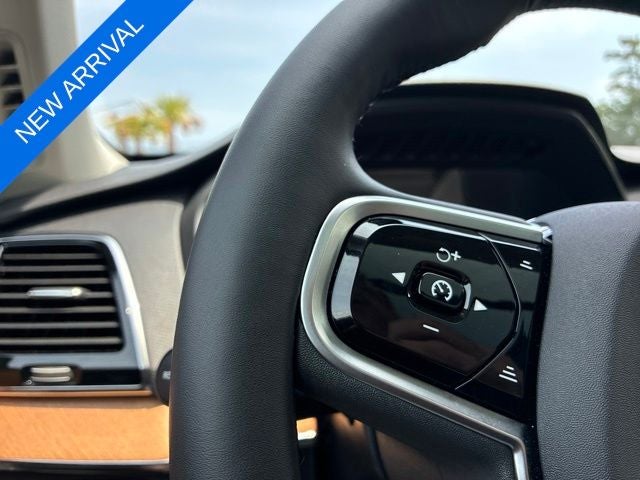 2025 Volvo XC90 B6 Plus 7-Seater
