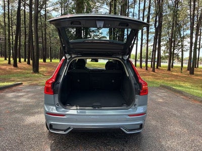 2023 Volvo XC60 B5 Plus Dark Theme