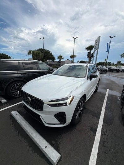 2024 Volvo XC60 B5 Plus Dark Theme
