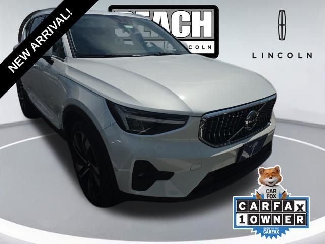 2023 Volvo XC40 B5 Plus Bright Theme